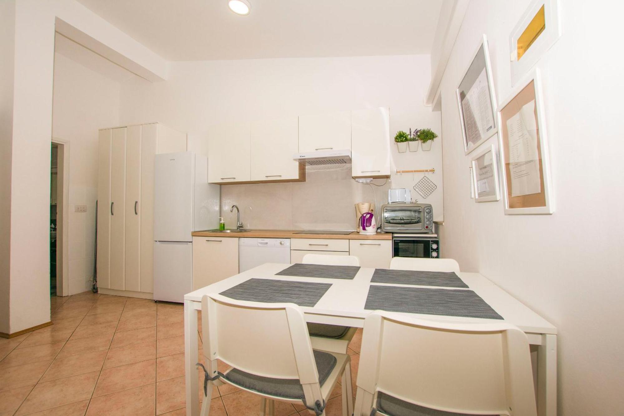 Apartments Josip Drage Buitenkant foto