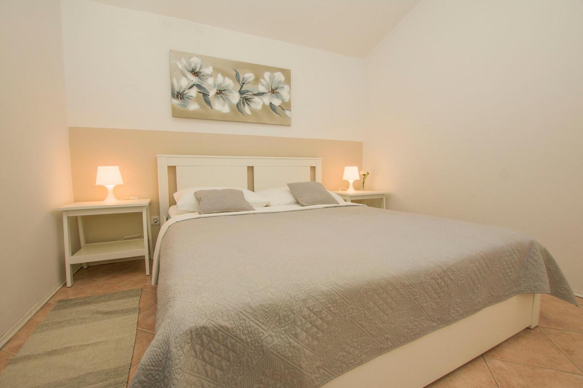Apartments Josip Drage Buitenkant foto